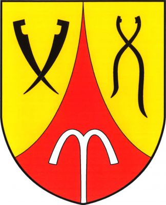 Ve zlatém štítě červený vydutý hrot provázený vpravo zkříženými přivrácenými postavenými kosami bez kosišť, vlevo sklářskými kleštěmi, vše černé. V hrotu stříbrný tryskající pramen. Znak Chotovice