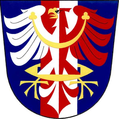V modrém štítě červeno-stříbrně polcený kůl, přes něj stříbrno-červeně polcená orlice se zlatou zbrojí a jetelovitě zakončeným perizoniem. V dolní části kůl a orlice provlečeny zlatým tkalcovským člunkem. Znak Horní Radechová