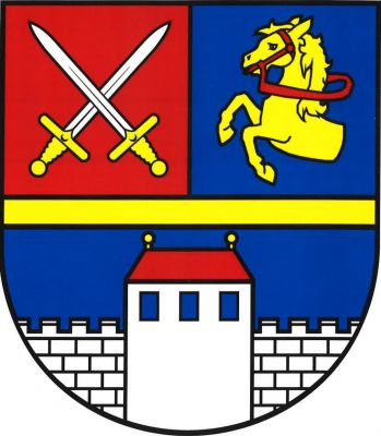 Štít dělen zúženým zlatým břevnem. V horním, červeno-modře polceném poli vpravo zkřížené stříbrné meče se zlatými jílci, vlevo půl zlatého koně s červeným uzděním. V dolním modrém poli obdélná věž uprostřed kvádrované hradby, obojí stříbrné. Věž má nahoře tři prázdná okna vedle sebe a červenou valbovou střechu se dvěma zlatými makovicemi. Znak Kámen