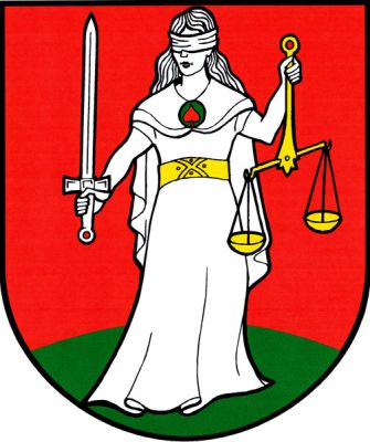 V červeném štítě na zeleném návrší stříbrná postava Spravedlnosti se vztyčeným mečem v pravici a zlatými miskovými vahami v levici, se zlatým pásem, zelenou kruhovou sponou s červeným vztyčeným lipovým listem na hrudi. Znak Lipová
