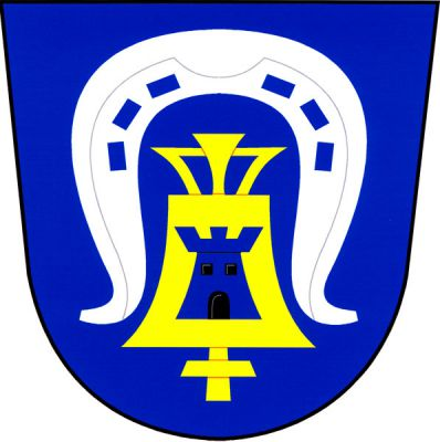 V modrém štítě ve stříbrné podkově zlatý zvon se závěsem, v něm modrá věž s cimbuřím s černou branou a dvěma okny vedle sebe. Znak Lom u Tachova