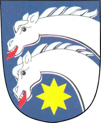 Z levého kraje modrého štítu vynikají dvě stříbrné koňské hlavy s krky nad sebou a červenými jazyky. Pod nimi zlatá osmihrotá hvězda. Znak Nezamyslice
