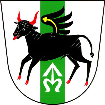 Ve stříbrném štítě se zeleným kůlem kráčející černý býk s červenou zbrojí a černým křídlem se zlatým, jetelovitě zakončeným perizoniem. Pod býkem stříbrná zavinutá střela. Znak Ocmanice