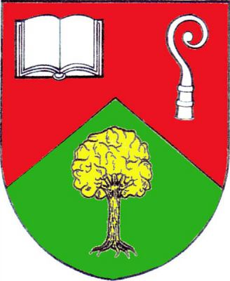V červeno - zeleně sníženým hrotem děleném štítě nahoře vpravo otevřená kniha, vlevo hlavice berly závitem doleva, obojí stříbrné, dole zlatý vykořeněný listnatý strom. Znak Skryje