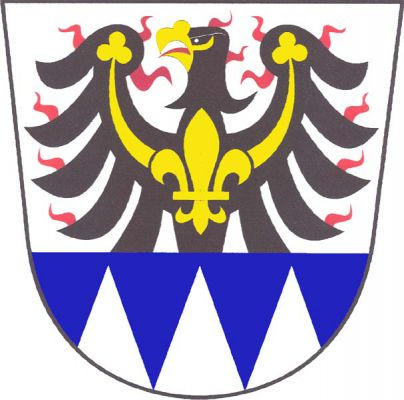 Ve stříbrno - modře sníženě děleném štítě nahoře vyrůstající černá plamenná orlice se zlatou zbrojí, červeným jazykem, zlatým jetelovitě zakončeným perizoniem s lilií na hrudi. Dole tři stříbrné kužely. Znak Spytihněv