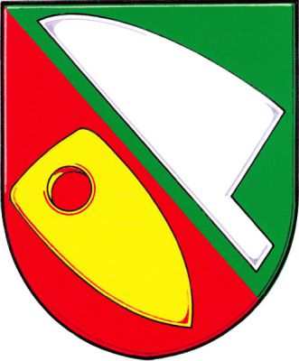 V zeleno-červeně kosmo děleném štítě nahoře stříbrná vztyčená radlice ostřím nahoru, dole zlatá kamenná sekera bez násady. Znak Sudice