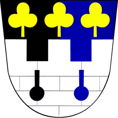 V černo-modře polceném štítě stříbrná kvádrovaná hradba se dvěma prázdnými klíčovými střílnami a třemi stínkami, nad nimi tři vztyčené zlaté trojlístky na stoncích. Znak Třebelovice