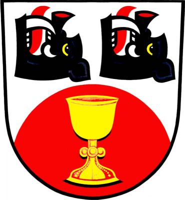 Ve stříbrném štítě červený vysoký pahorek, v němž zlatý kalich. Nad pahorkem dvě černé vzhůru postavené kančí hlavy se stříbrnou zbrojí a červeným jazykem. Znak Velký Chlumec