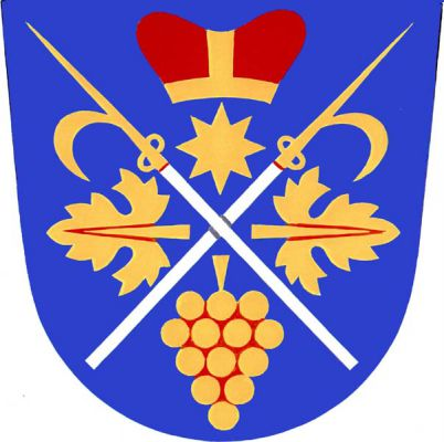 V modrém štítě zkřížené zlaté sudlice se stříbrnými násadami, provázené nahoře červenou knížecí čepicí se zlatým lemováním nad osmihrotou hvězdou, dole vinným hroznem, po stranách dvěma položenými odvrácenými vinnými listy, vše zlaté. Znak Vrbovec