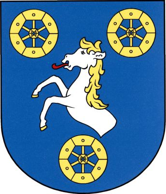 V modrém štítě polovina stříbrného koně ve skoku se zlatou zbrojí a červeným jazykem, provázená třemi (2, 1) zlatými mlýnskými koly. Znak Všestary